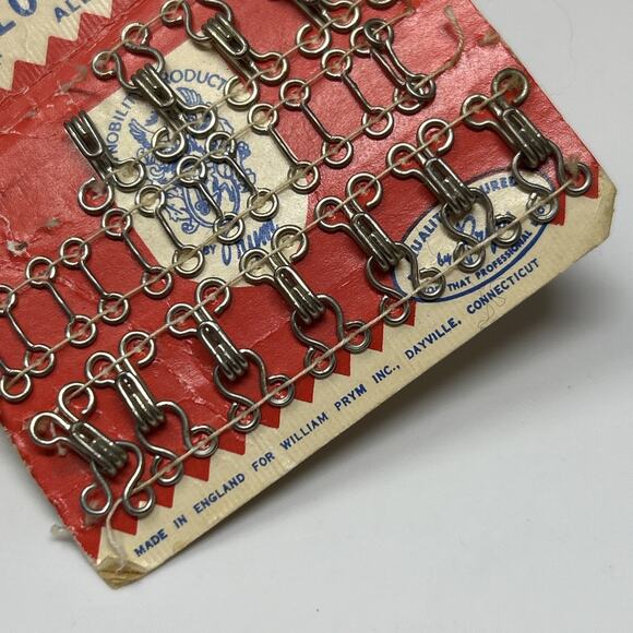 Vintage Prims Hooks & Eyes & Loops Sewing Notions Rustproof Made in ENGLAND - Picture 2 of 4
